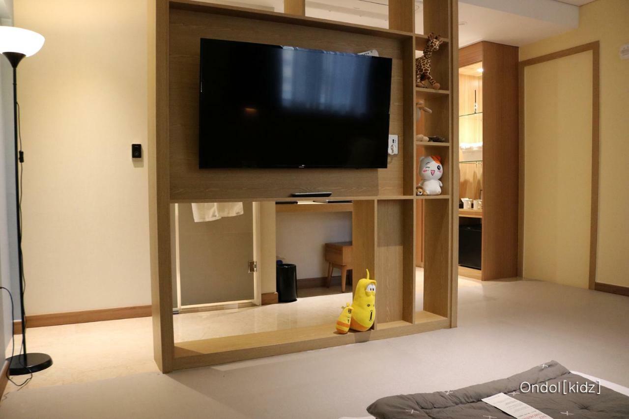Benikea Hotel Yangsan Экстерьер фото