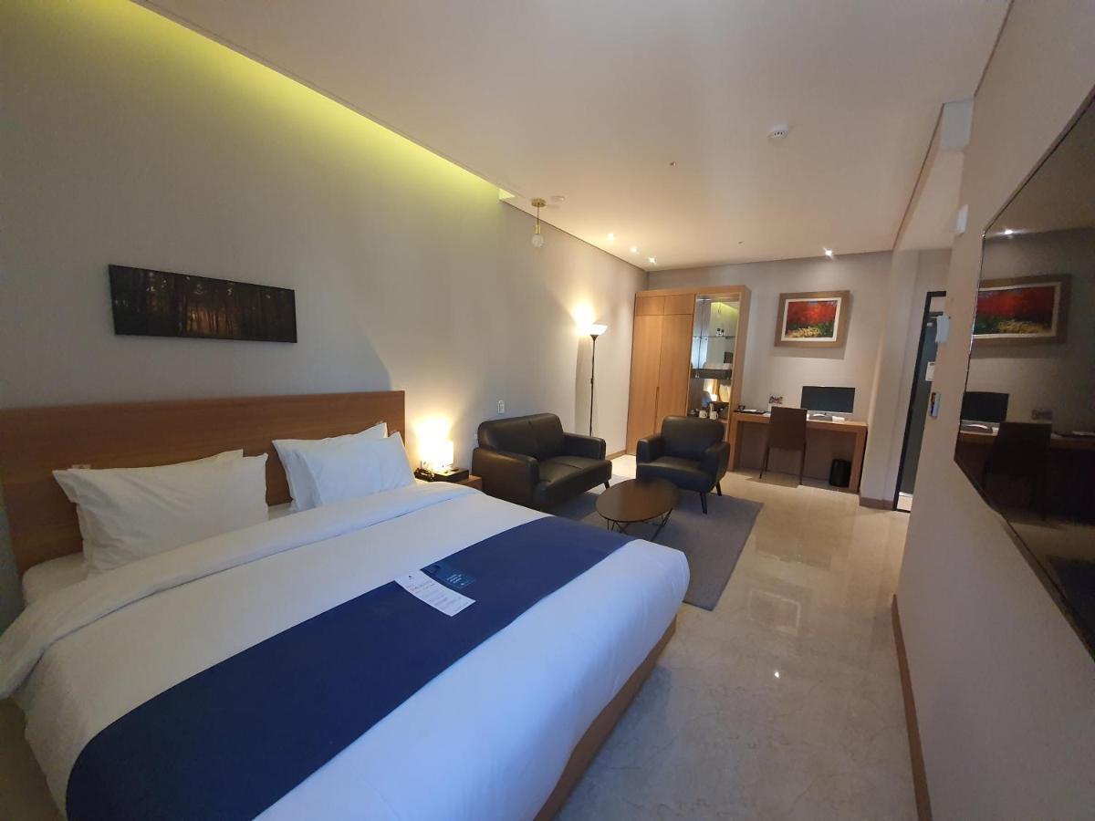 Benikea Hotel Yangsan Экстерьер фото