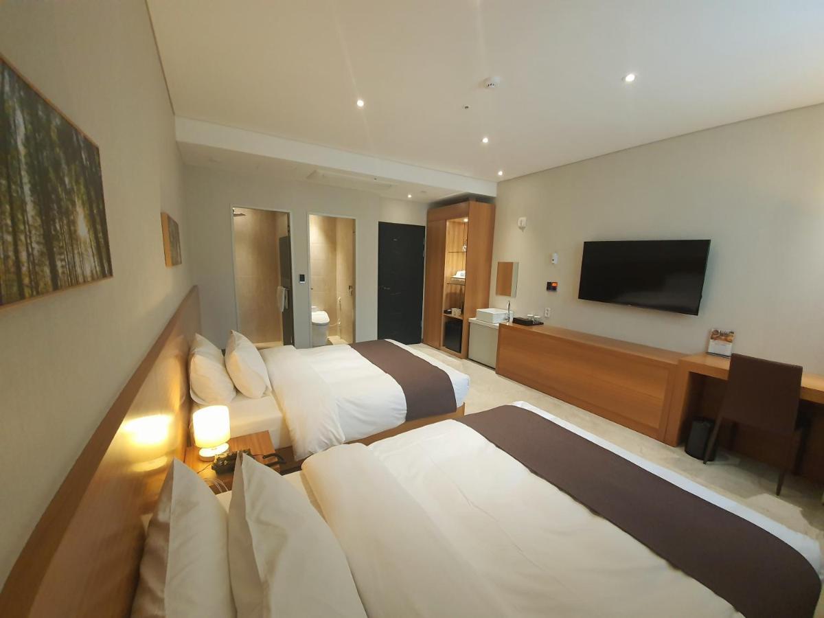 Benikea Hotel Yangsan Экстерьер фото