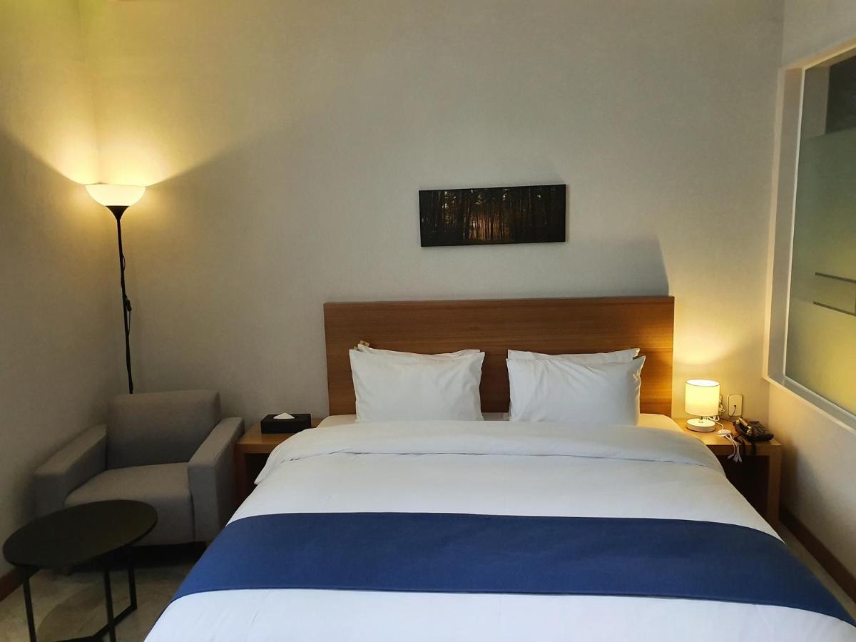 Benikea Hotel Yangsan Экстерьер фото